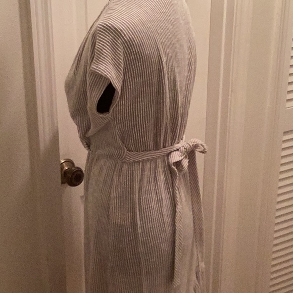 Caution to the Wind vertical strip dress - Picture 4 of 9